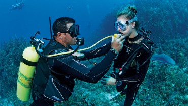 Air sharing underwater