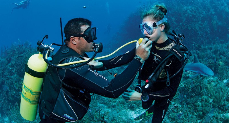 Air sharing underwater